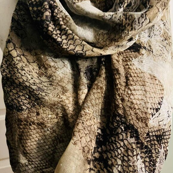 NWT Handmade Artistic Scarf by Sana – Abstract Neutral Design - Picture 14 of 16